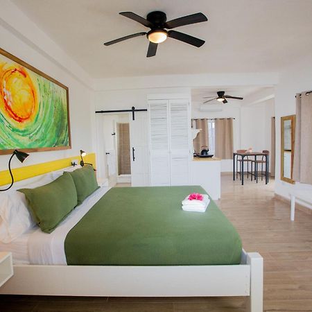 Treetops Hotel Caye Caulker Exterior photo